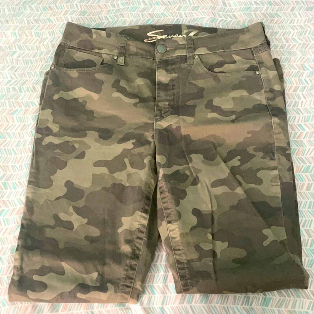 cano jegging by Seven7. Size 10 womens.